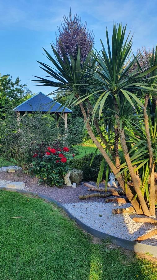 Bed and Breakfast Le Coup De Foudre Le Molay-Littry Esterno foto